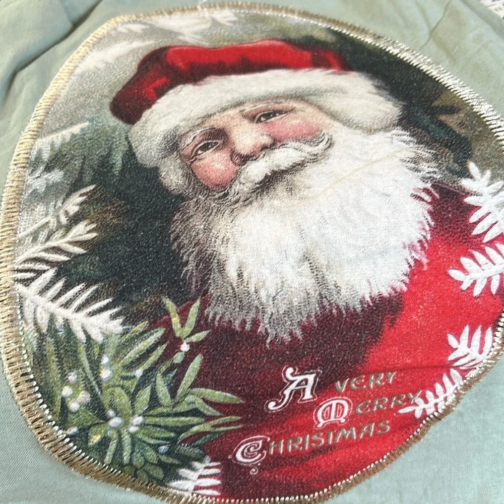 NEW! Vintage Inspired Classic Santa Claus Christmas Holiday Hand Towel